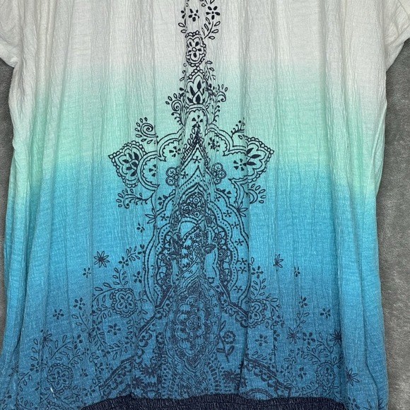 Absolutely Famous XL Top Shirt White Blue Paisley Short Sleeve Square Neck Knit - Picture 2 of 8